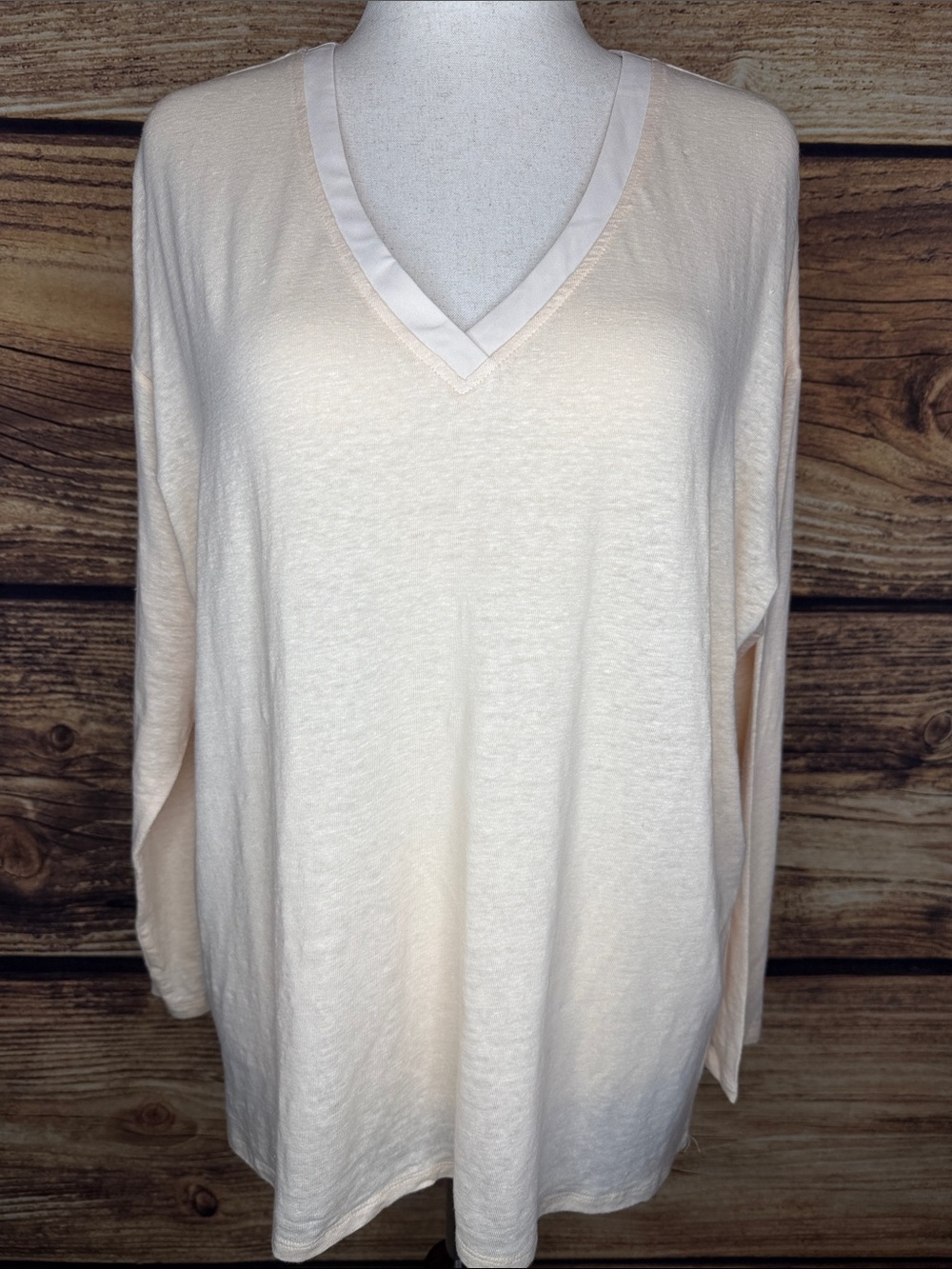 Lysse Light Cream V-Neck Long Sleeve Top